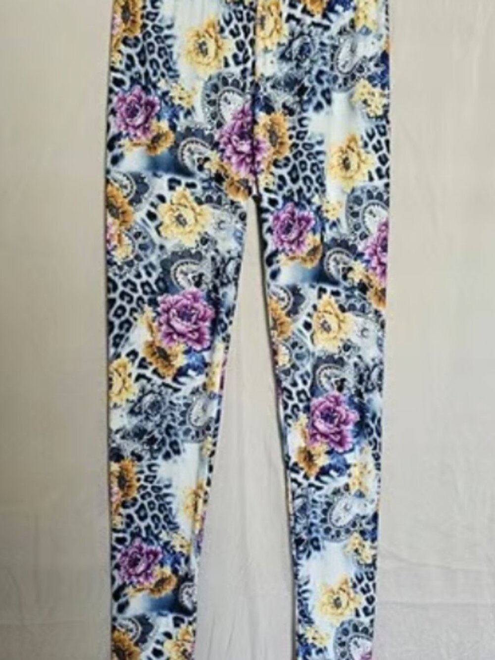 Soft & Comfy Leopard Flowered Leggings Size XL-XXL